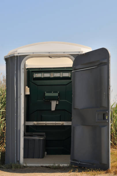 Porta potty delivery and setup in Elm Grove, WI